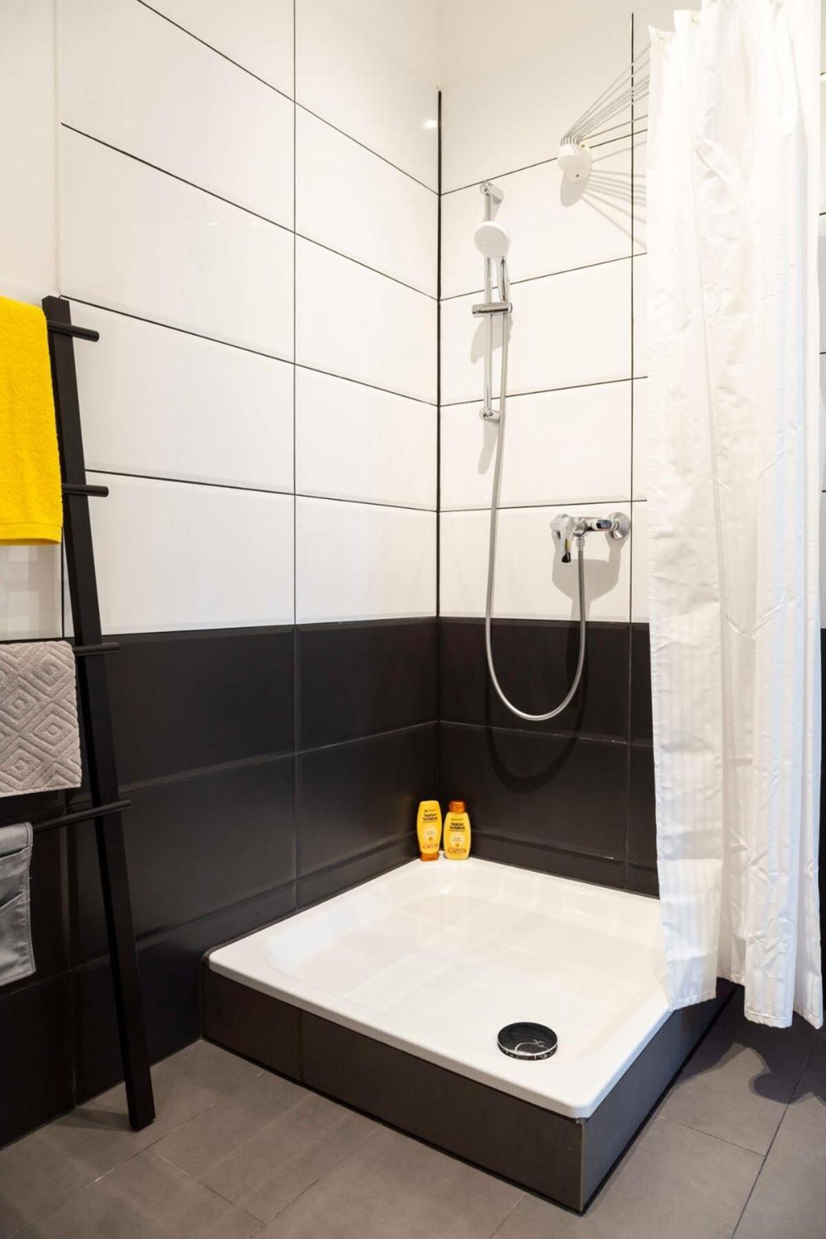 Spacious Family Apartment At Mauerpark Plus Selfcheckin Берлин Экстерьер фото